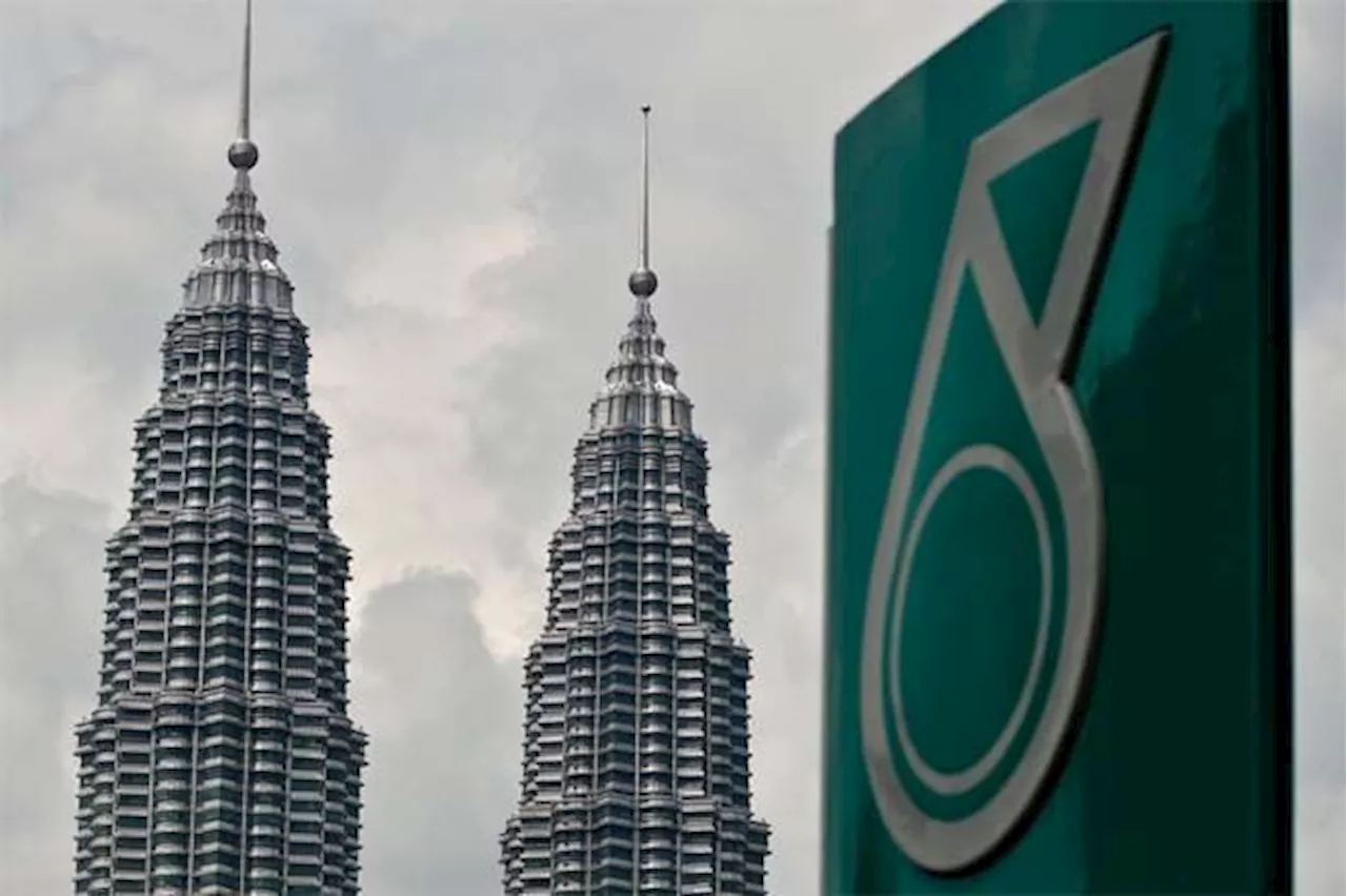 PETRONAS adds three new LNG vessels ahead of LNG Canada start-up