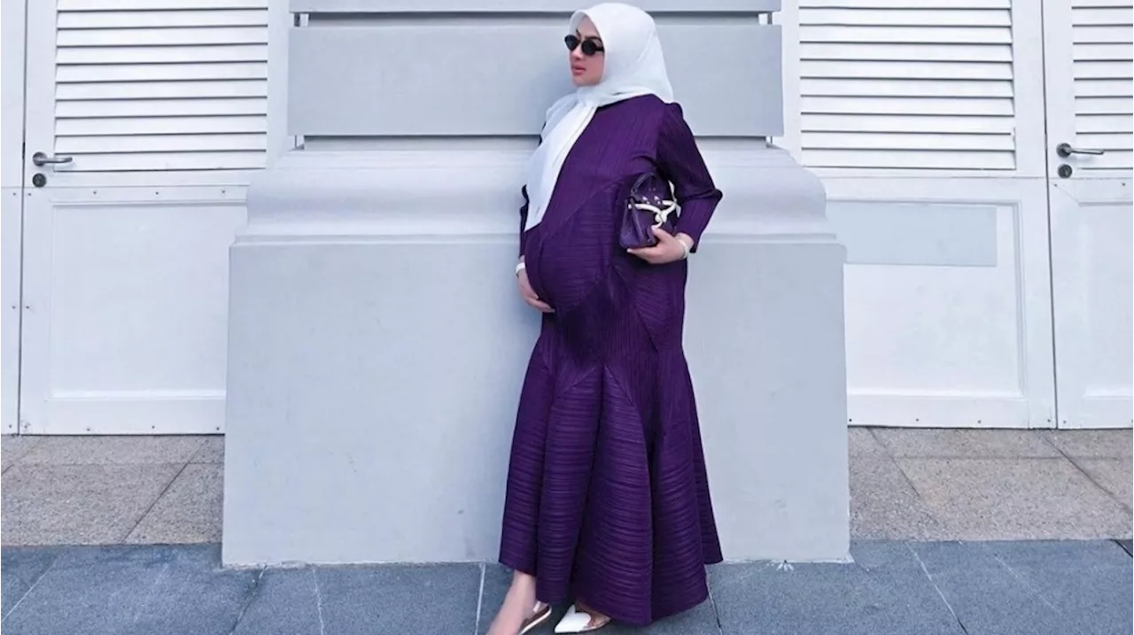 Sebentar Lagi Melahirkan, Syahrini Pamer Baby Bump Pakai Sepatu Belasan Juta