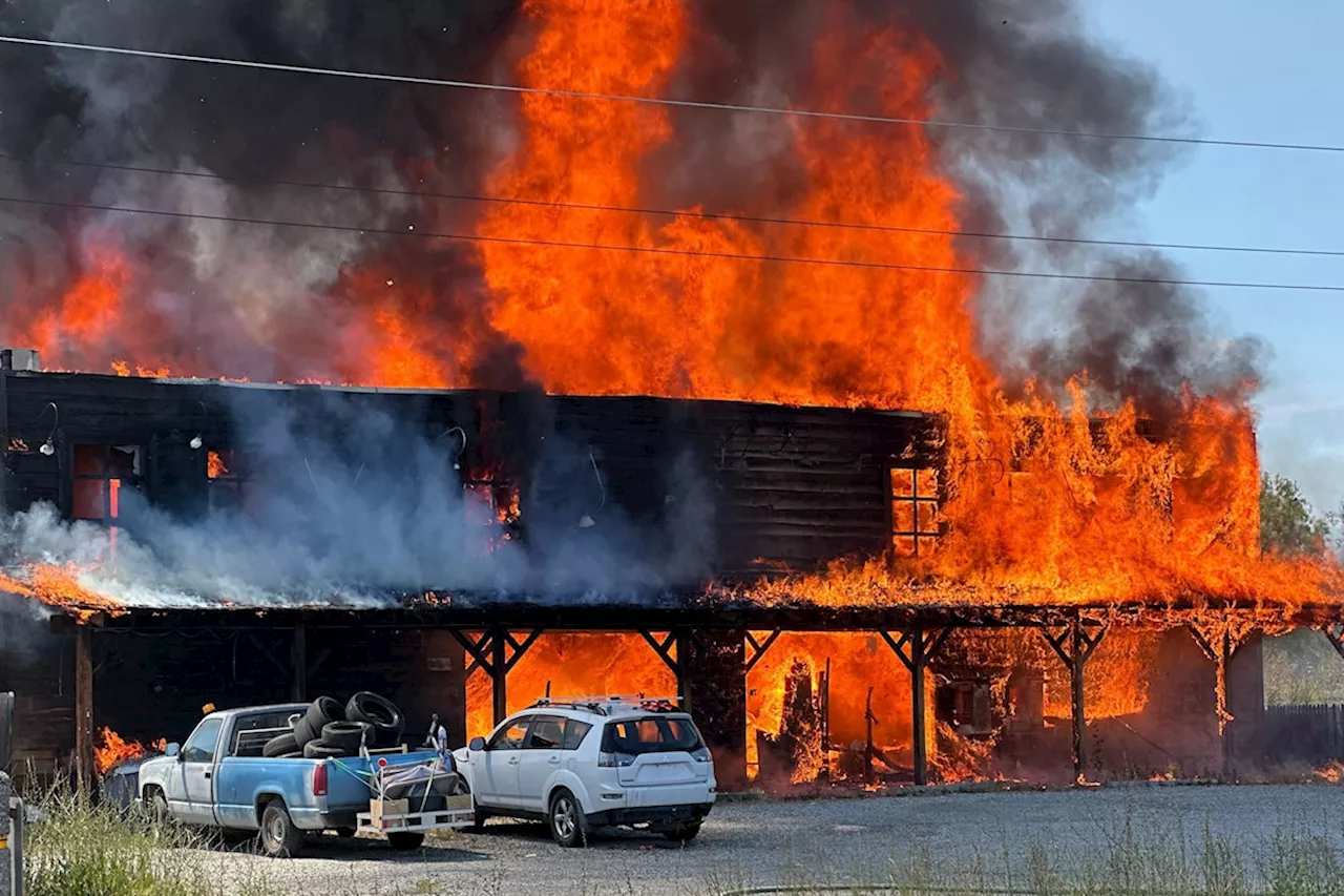 1 injured after fire destroys building in Kelowna