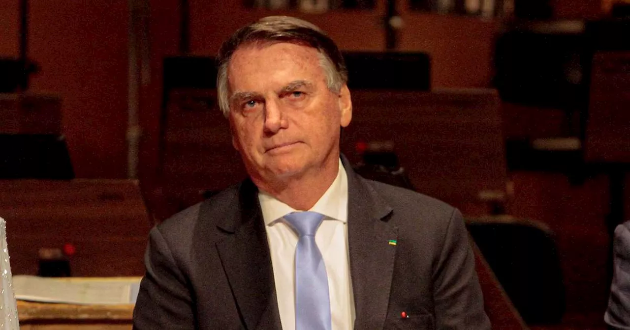 Despesas de Bolsonaro nos EUA podem ter sido custeadas por venda de joias, aponta PF