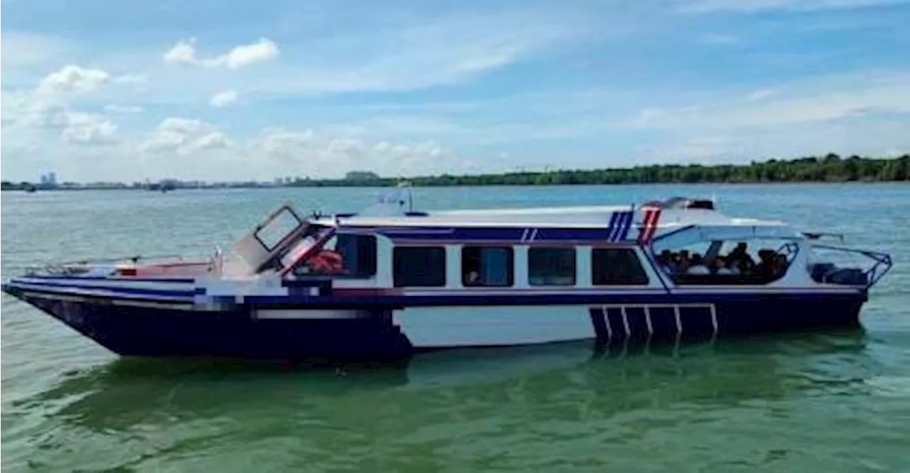 Selangor MMEA detains boat with excess passengers