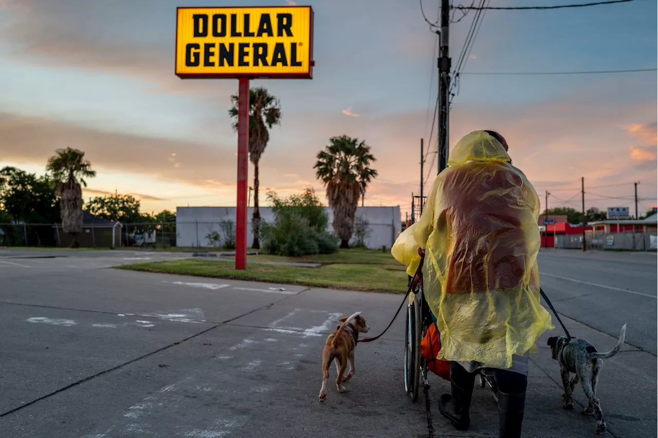 Live updates: Hurricane Beryl to make landfall on Texas coast as Category 1 storm