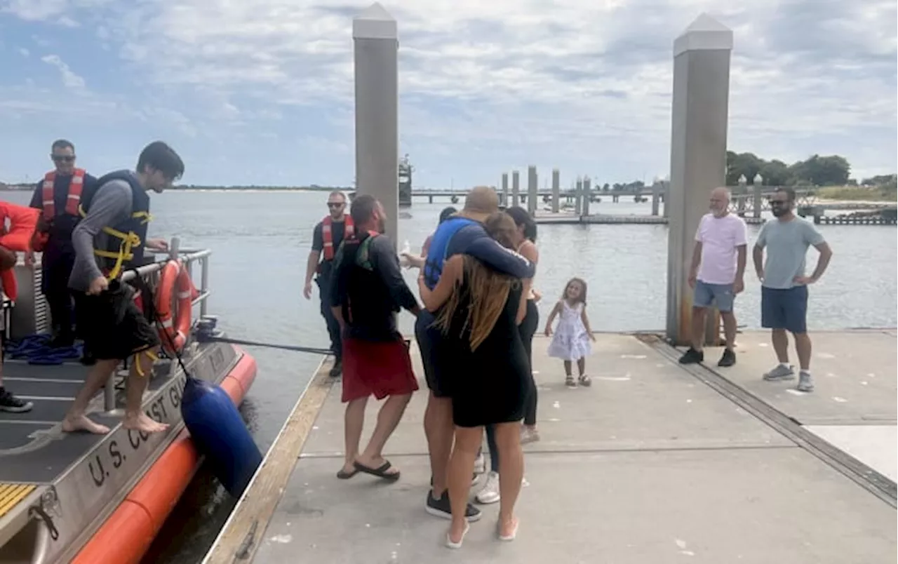 Fishermen say ‘it was by God’s grace’ they found 5 people stranded on capsized boat near Mayport