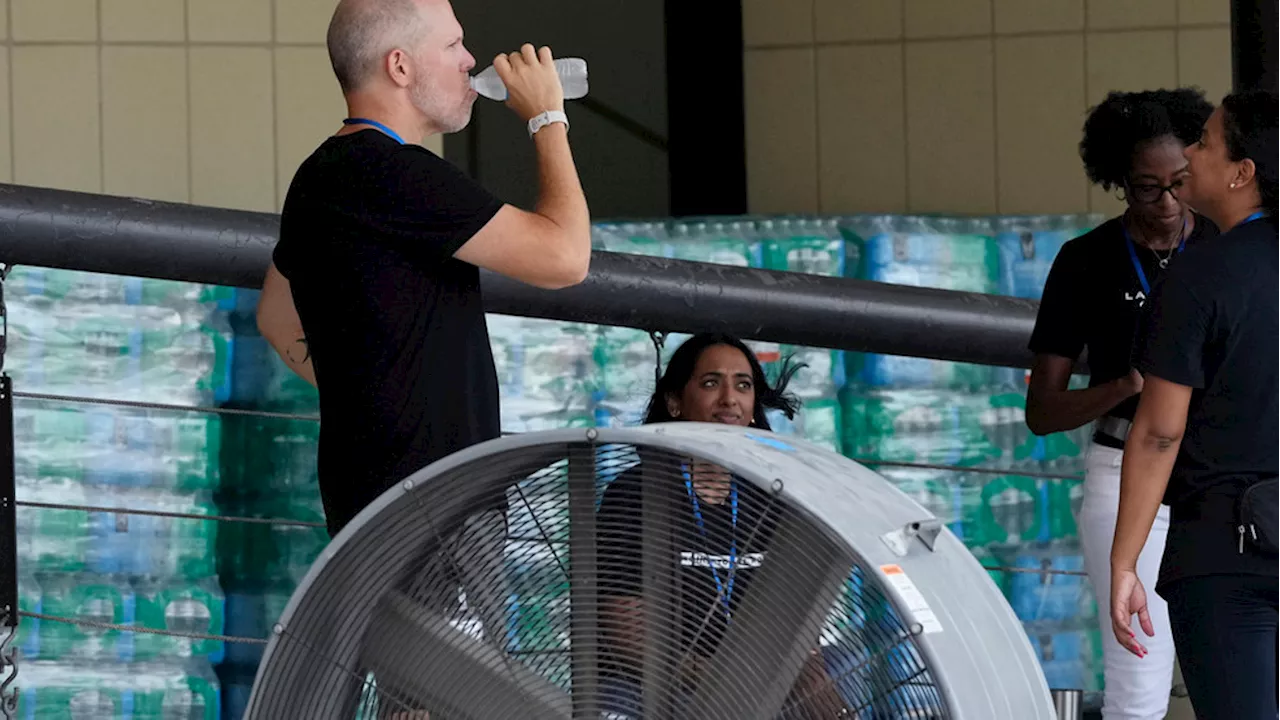 1M to get power by Wednesday as Texans urged to stay 'vigilant' post-Hurricane Beryl