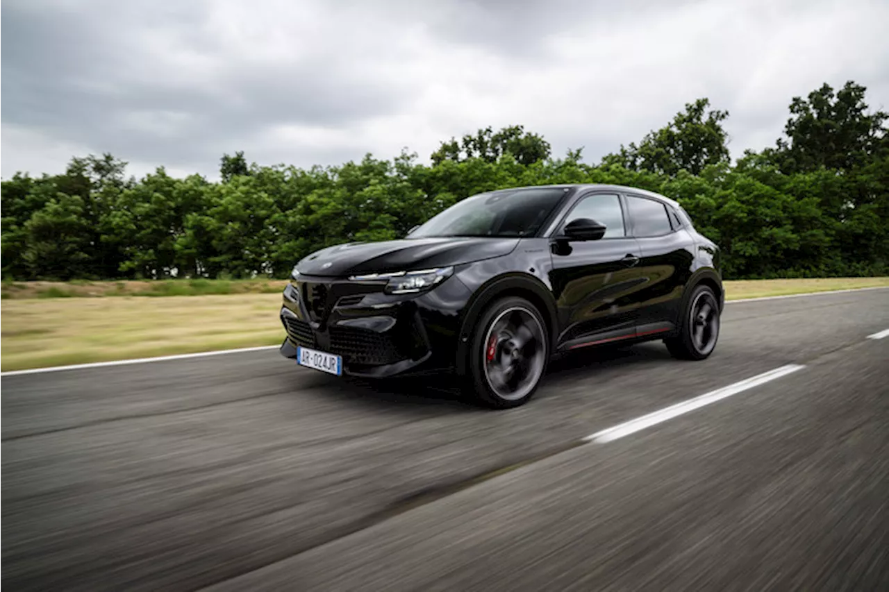 Alfa Romeo Junior, con l'elettrico 280 Cv è davvero Veloce