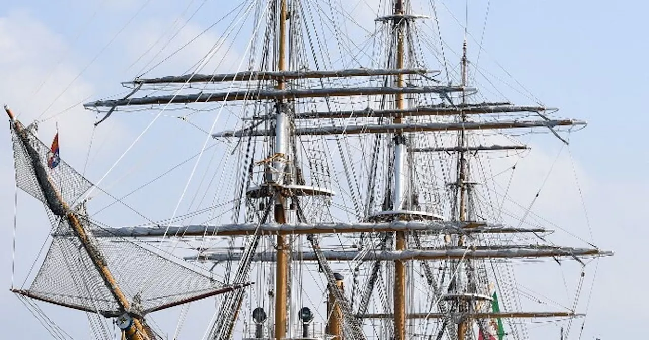 Tour Vespucci, la nave più bella del mondo lascia Los Angeles