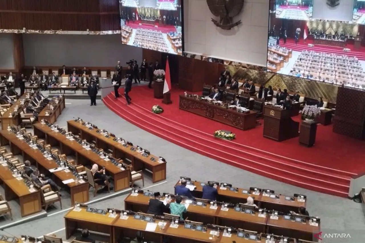 Rapat Paripurna DPR RI setujui pembentukan Pansus Angket Haji