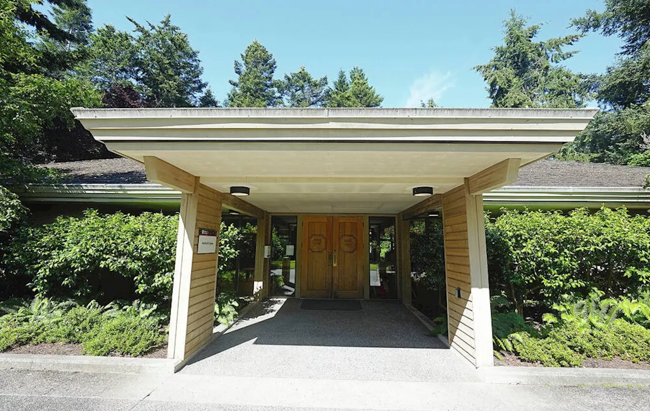 Muslim prayers at UVic Multifaith Centre cancelled after threatening ...