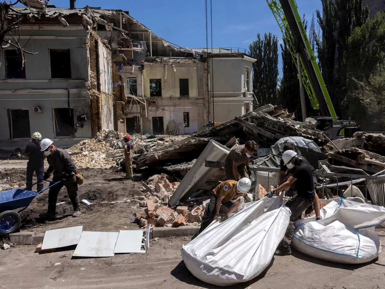 Guerra en Ucrania: Kiev amanece de luto tras el bombardeo ruso a un hospital pediátrico