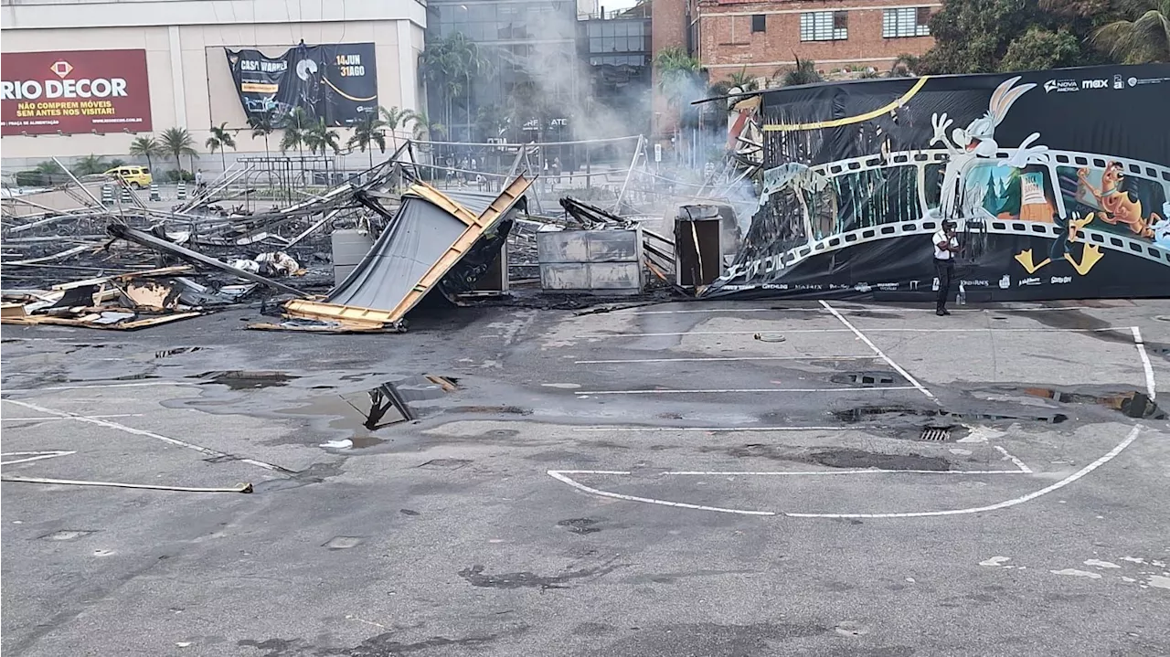 Incêndio destrói exposição da Casa Warner no Rio de Janeiro; veja imagens