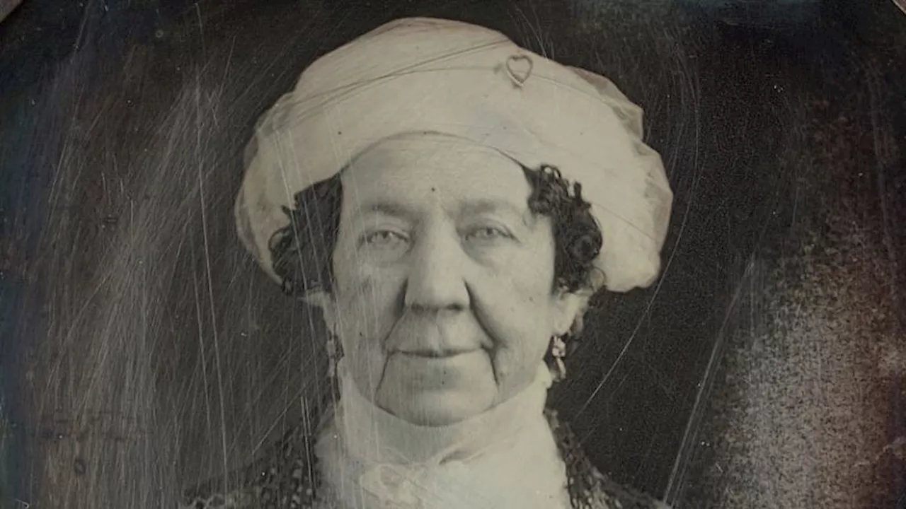 Earliest known photograph of a US First Lady acquired by National Portrait Gallery