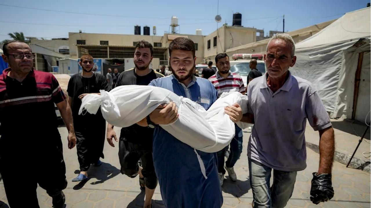 Airstrike kills 25 in southern Gaza as Israeli assault on Gaza City shuts down medical facilities