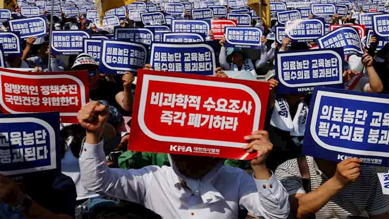 South Korea doctors strike: Seoul drops plan to suspend licences