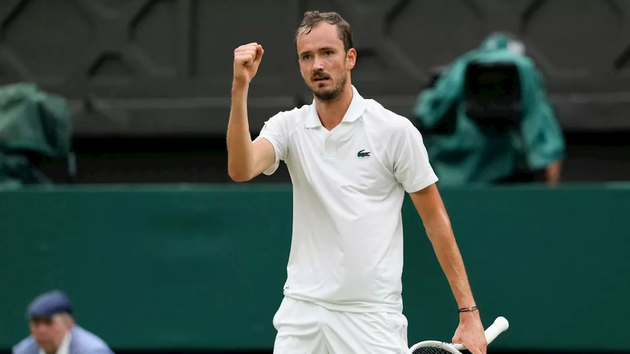 Daniil Medvedev tops Jannik Sinner to reach Wimbledon semis