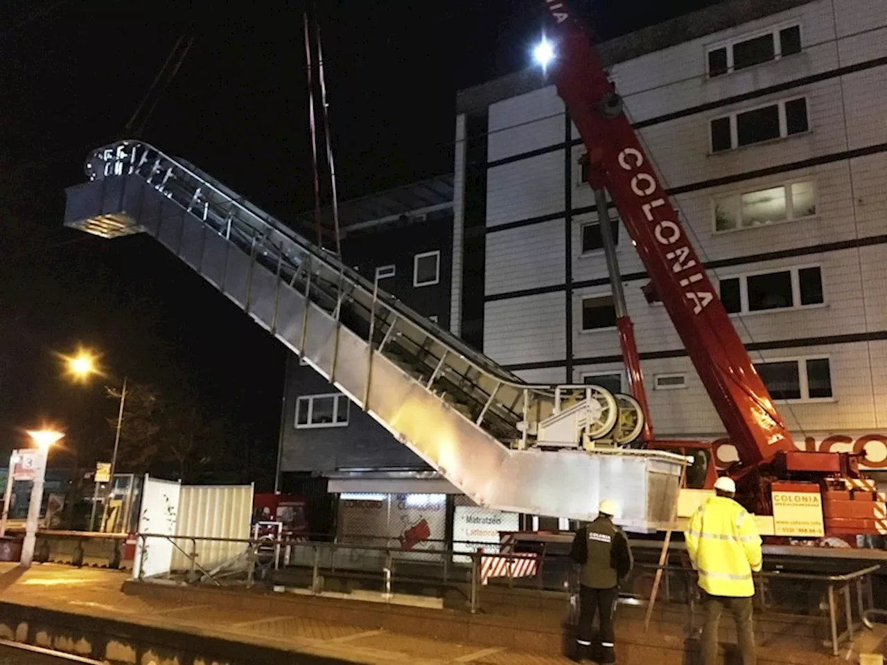 Köln: Neue Rolltreppen für KVB-Haltestelle Neumarkt