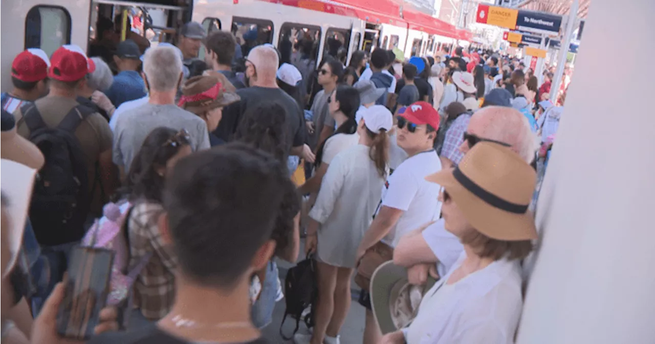 Calgarians question decision to not add 4th CTrain car to handle Stampede crowd