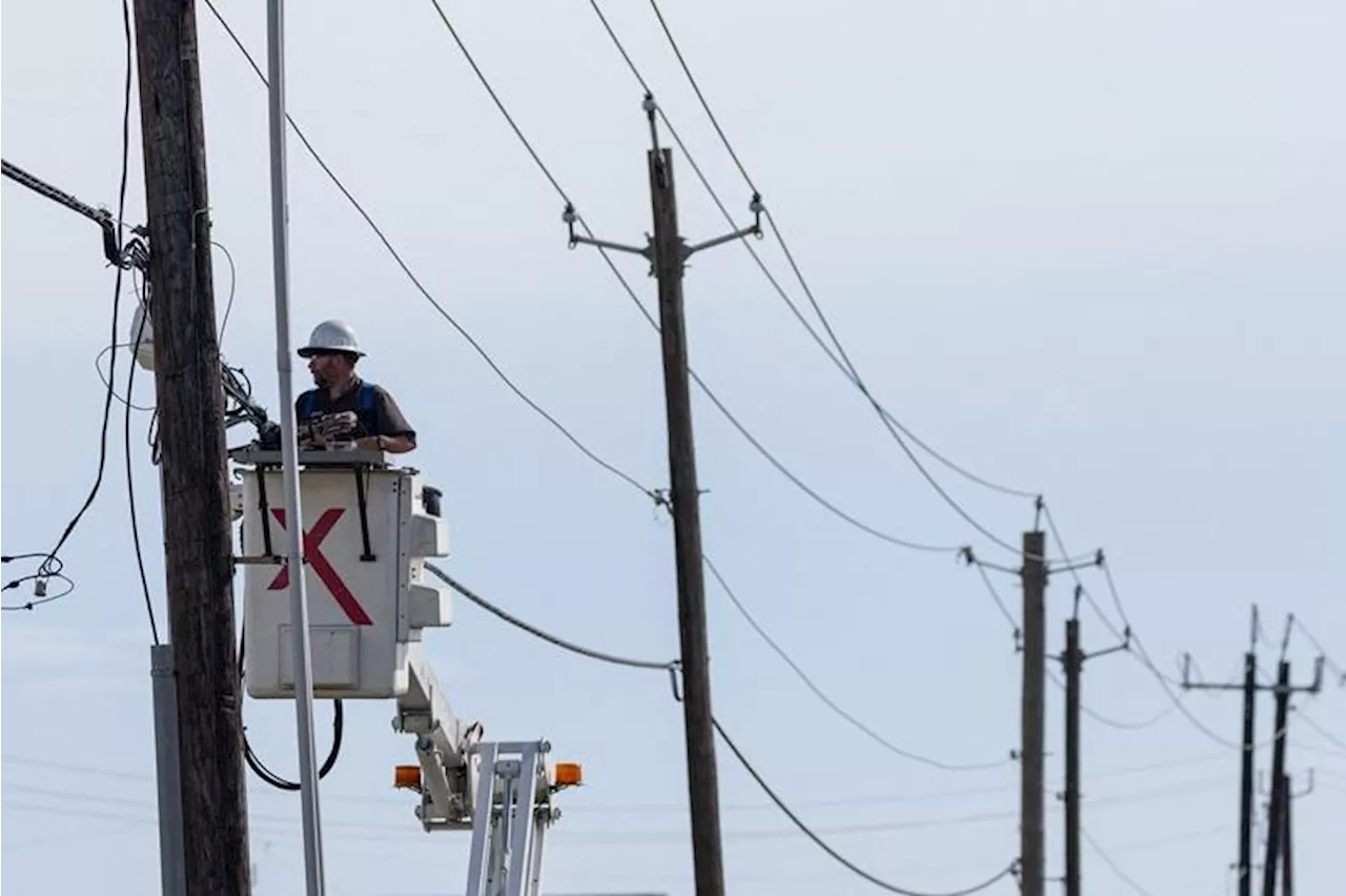 Storm Beryl kills three, knocks out power for 2.7 million in Texas