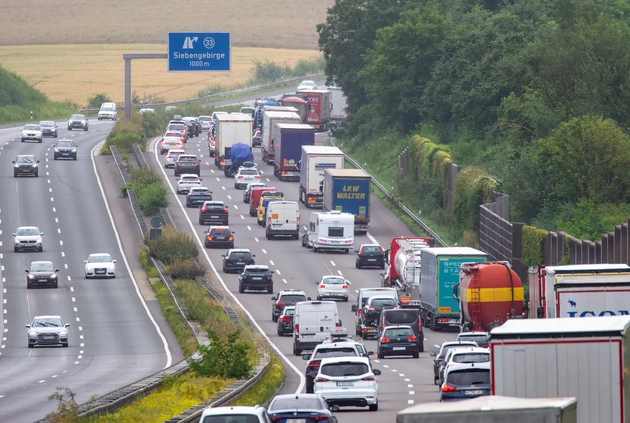 Traffico estivo tra bollini rossi e neri: come partire evitando le code