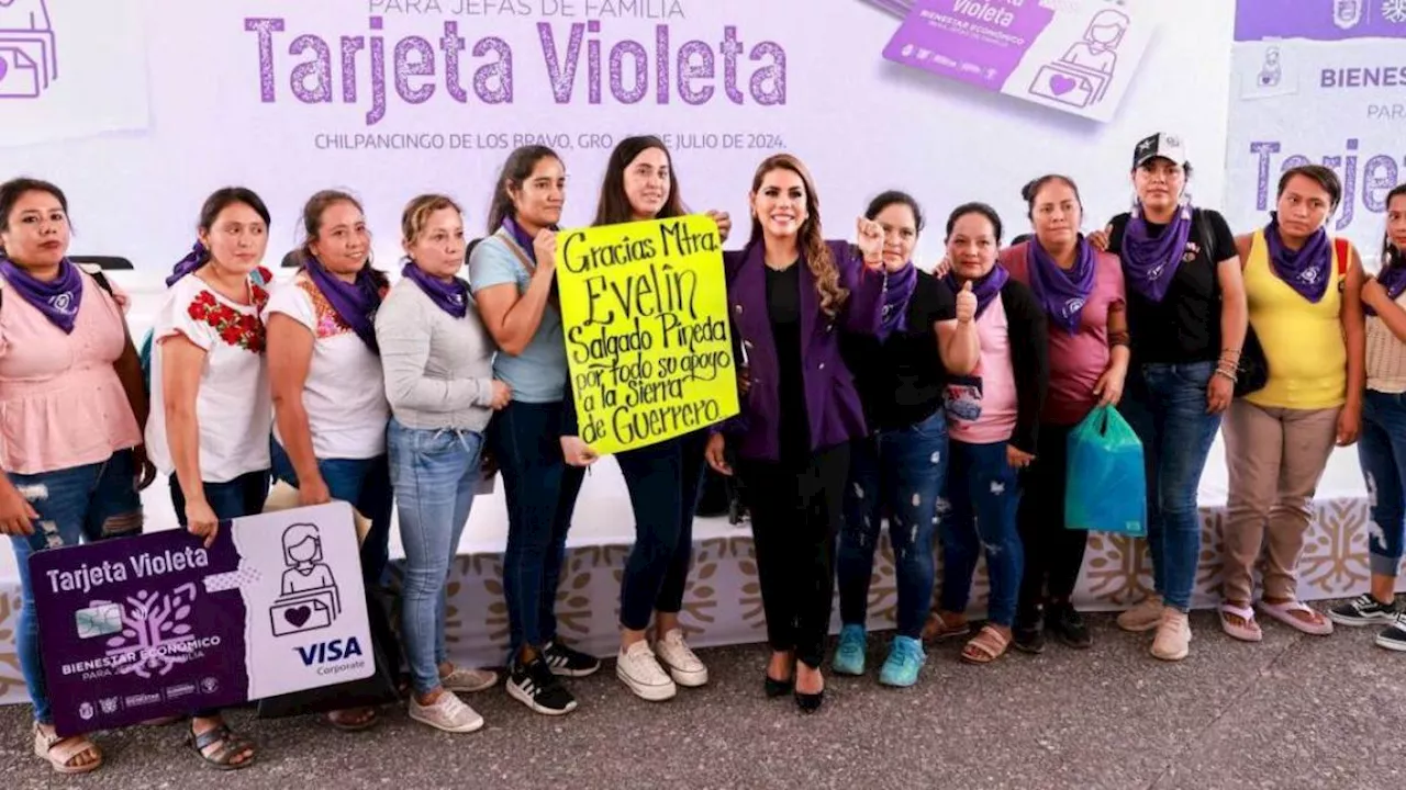 Evelyn Salgado da arranque a la entrega del programa de Bienestar Económico 'Tarjeta Violeta' en Guerrero