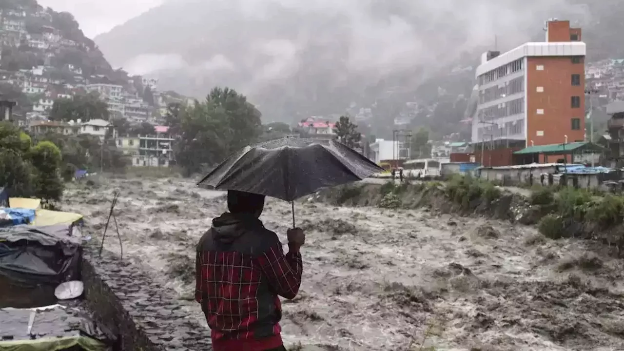 उत्तराखंड में रेकॉर्ड तोड़ रही बारिश, चारधाम यात्रा पर पड़ रहा असर, देहरादून समेत इन 7 जिलों में आज जमकर बरसेंगे बादल