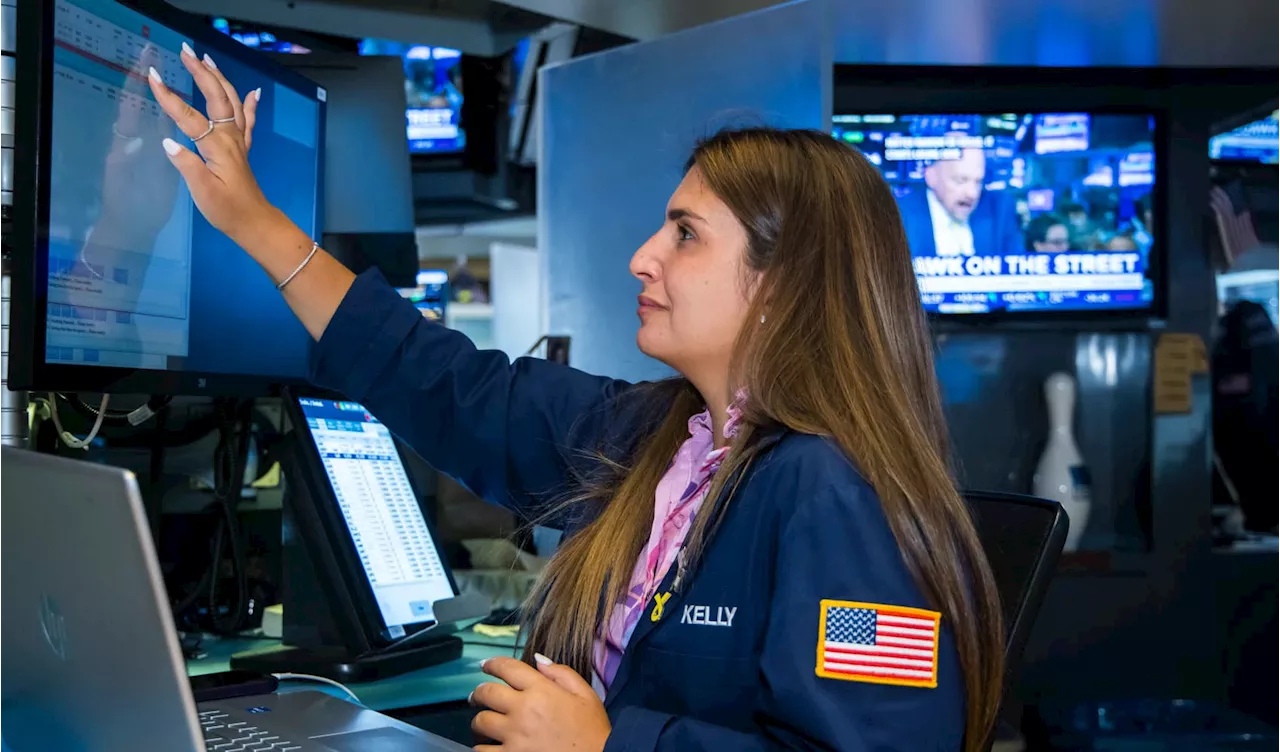 Stock futures are little changed after S&P 500 notches another record close: Live updates
