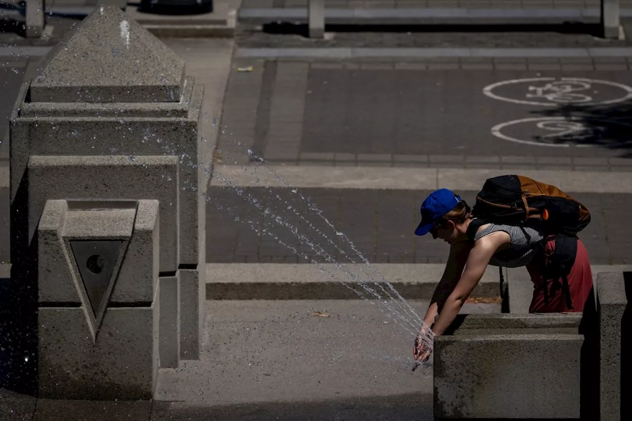 Heat health hazards in spotlight as temperature records tumble in B.C.