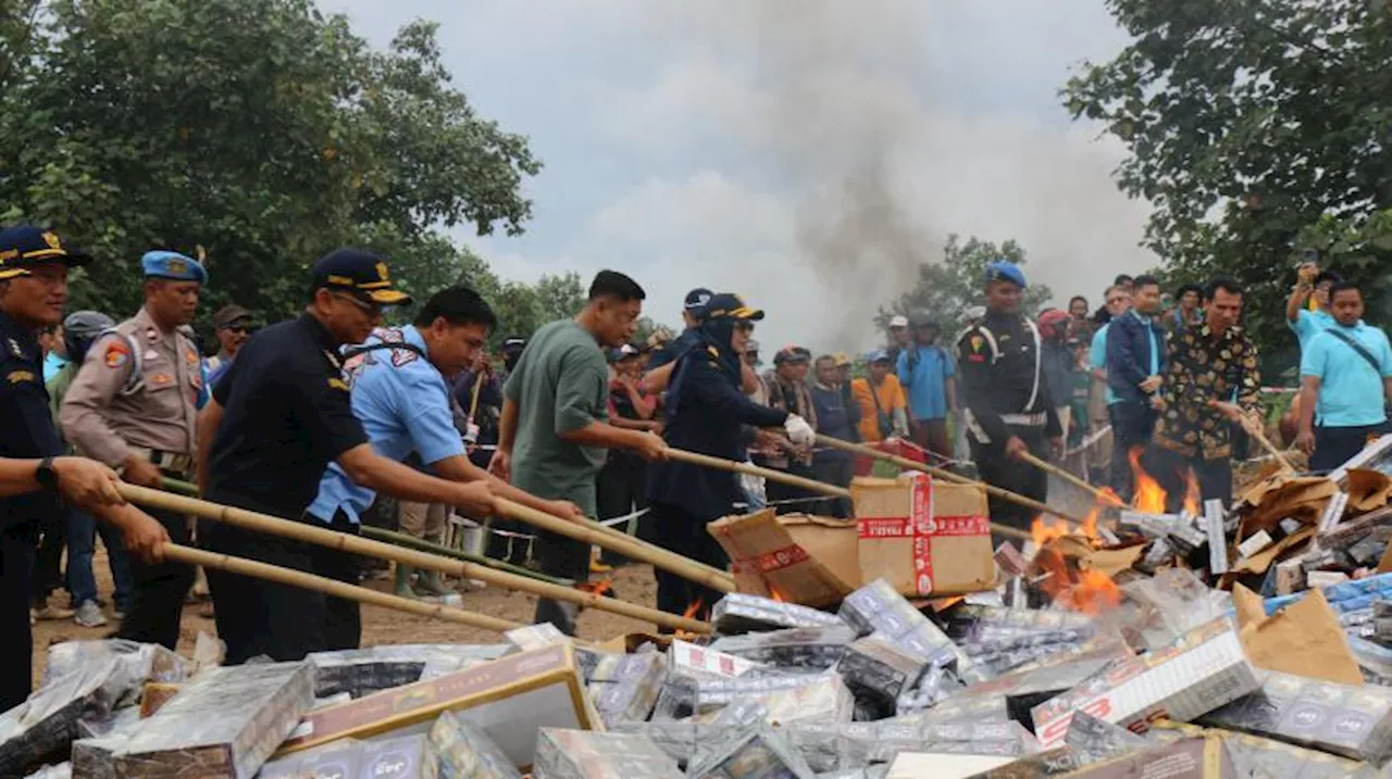 Bea Cukai Bandar Lampung Musnahkan 40 Juta Batang Hasil Tembakau Ilegal