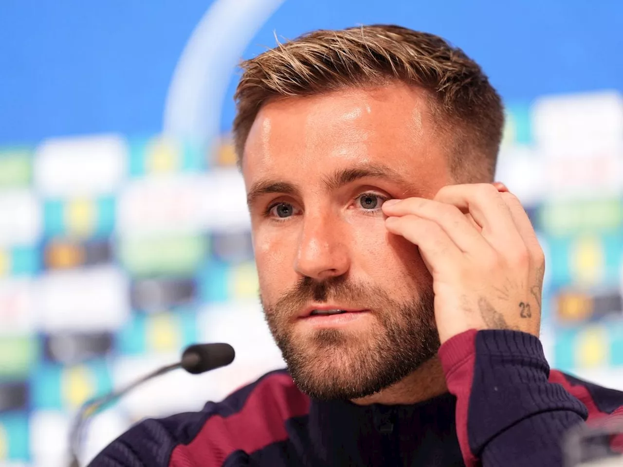 Luke Shaw backs Gareth Southgate amid criticism of England boss