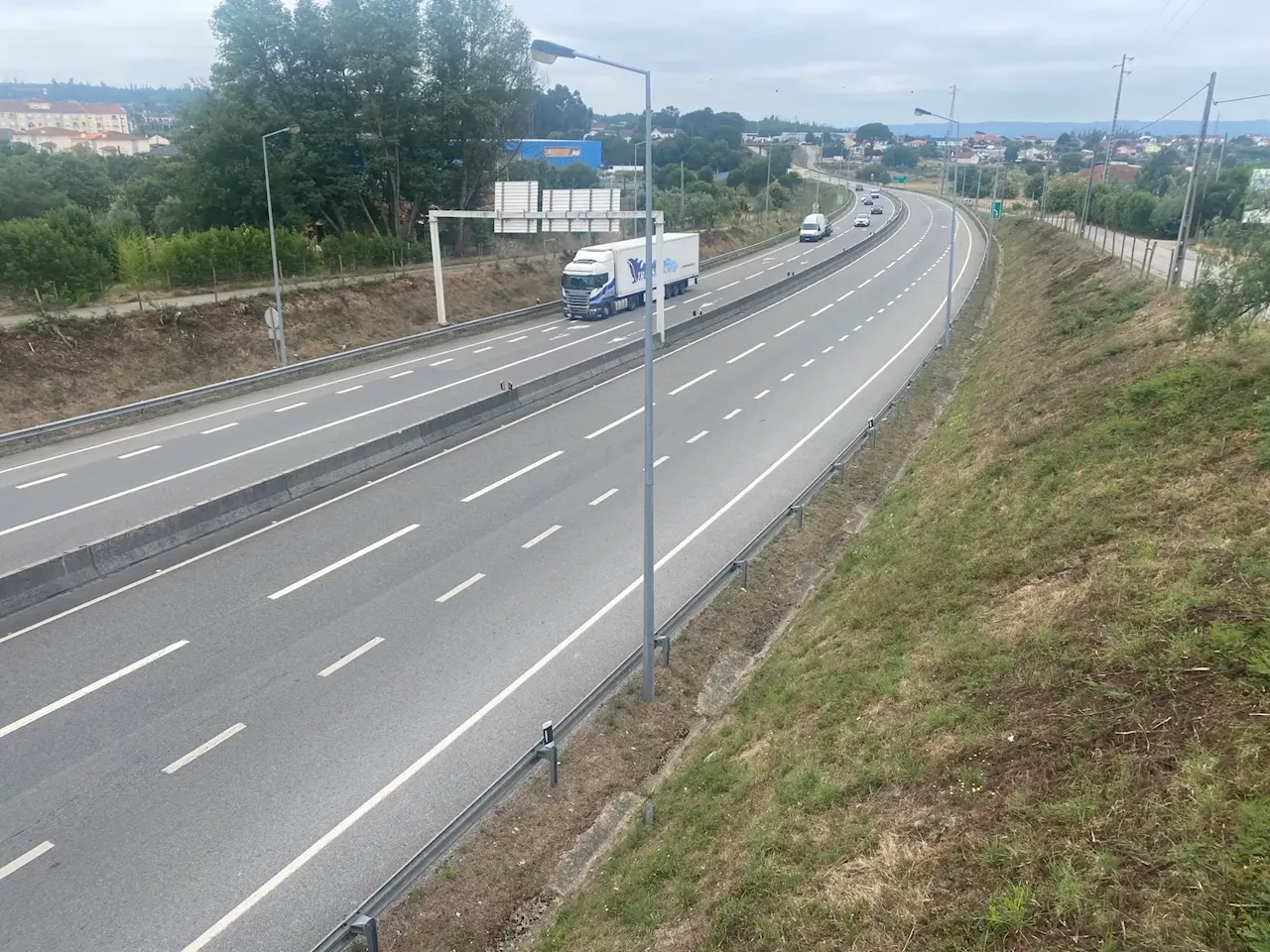 Adjudicada a espanhóis transformação do IP3 em autoestrada entre Viseu e Coimbra