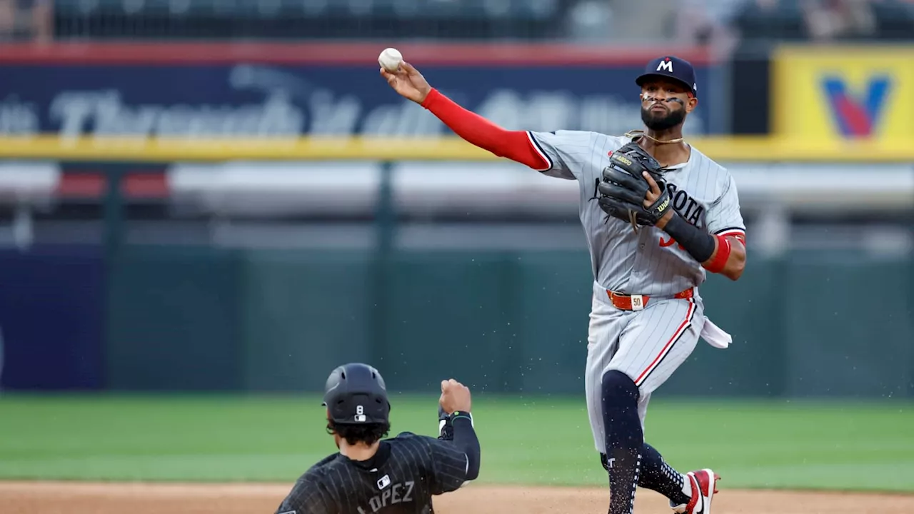 Twins score two in 11th to down White Sox in back-and-forth battle