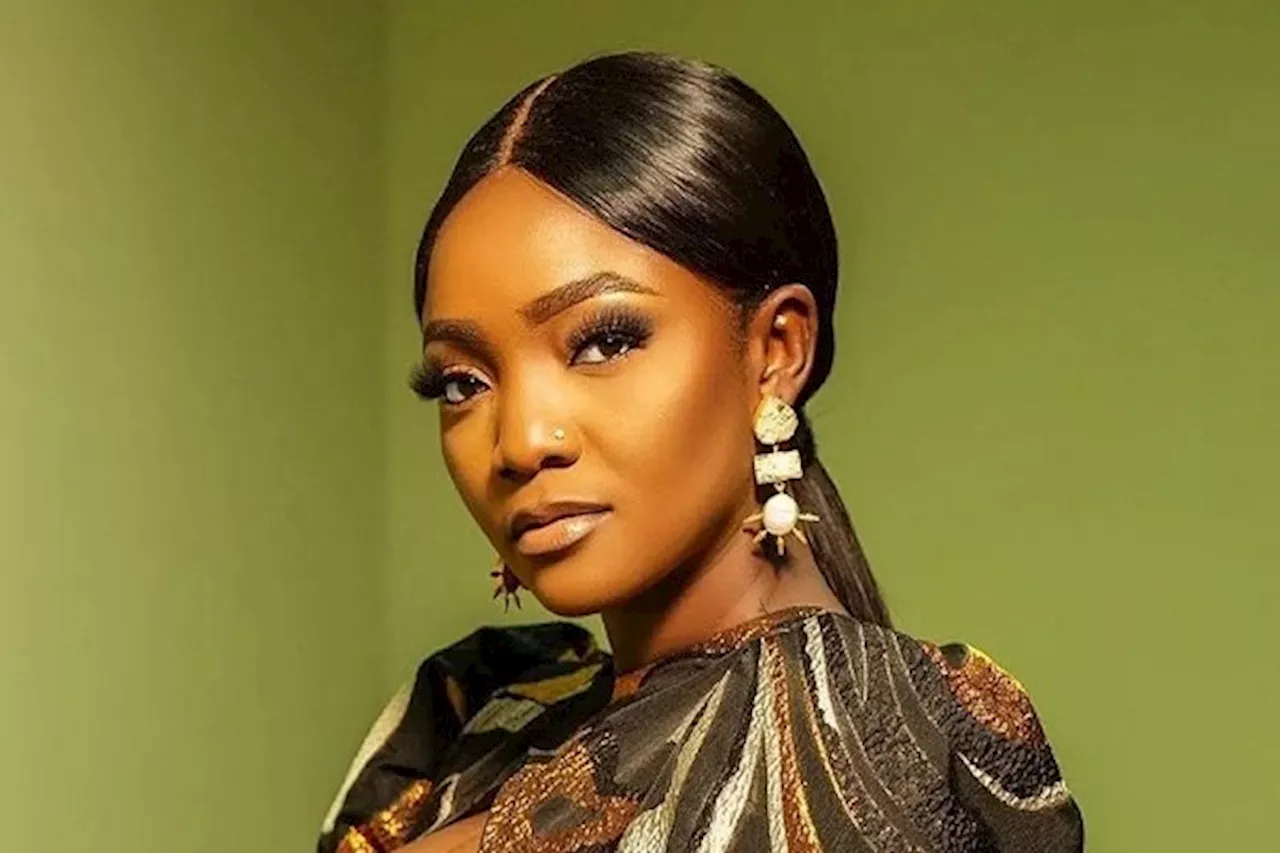 simi-apologises-for-wearing-swimsuit-to-the-pool-nigeria-head-topics