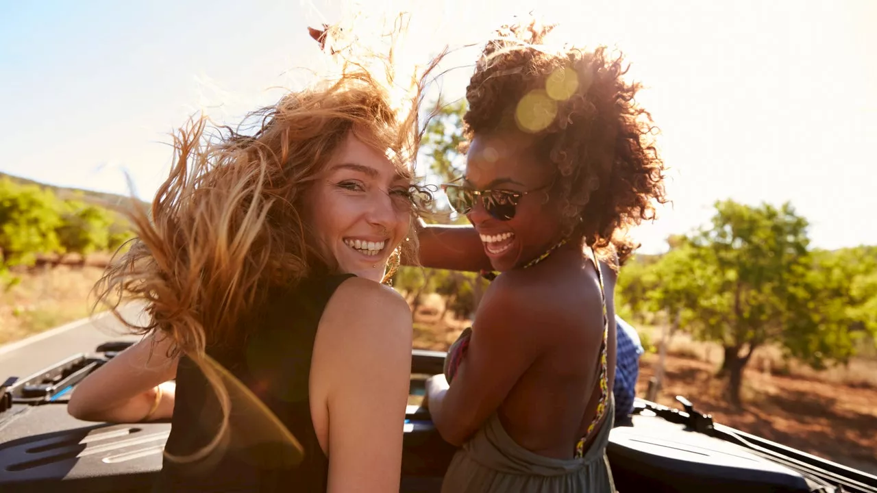 Protezione solare capelli: le migliori in olio, latte e spray da provare