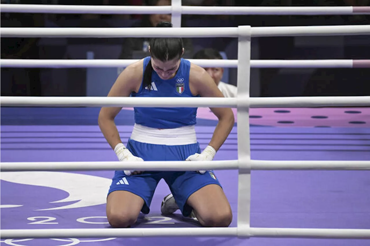 Parigi 24 Boxe, Angela Carini abbandona il match contro Imane Khelif