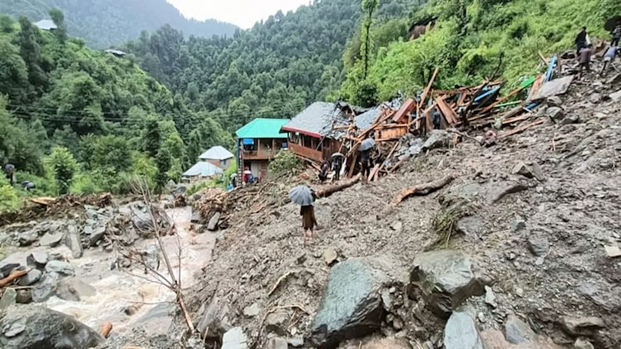 Himachal Weather: हिमाचल के कई भागों में हुई तबाही मचाने वाली बारिश, तीन जिलों के लिए रेड अलर्ट