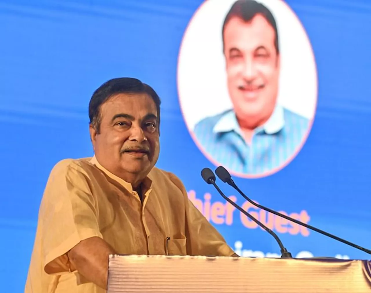 Nitin Gadkari: क्या सड़क दुर्घटना पीड़ितों को मिलेगा मुफ्त कैशलेस उपचार? केंद्रीय परिवहन मंत्री ने दी जानकारी