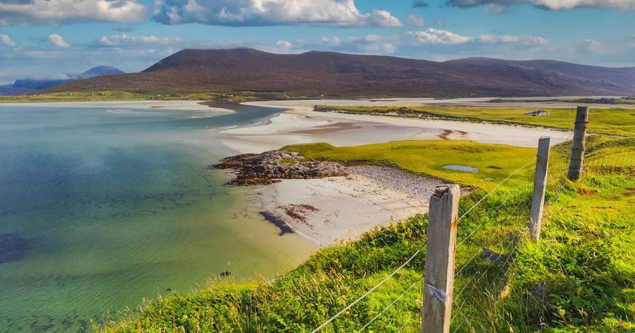 Tourists wowed by Scottish beach dubbed our very own 'Great Barrier Reef'