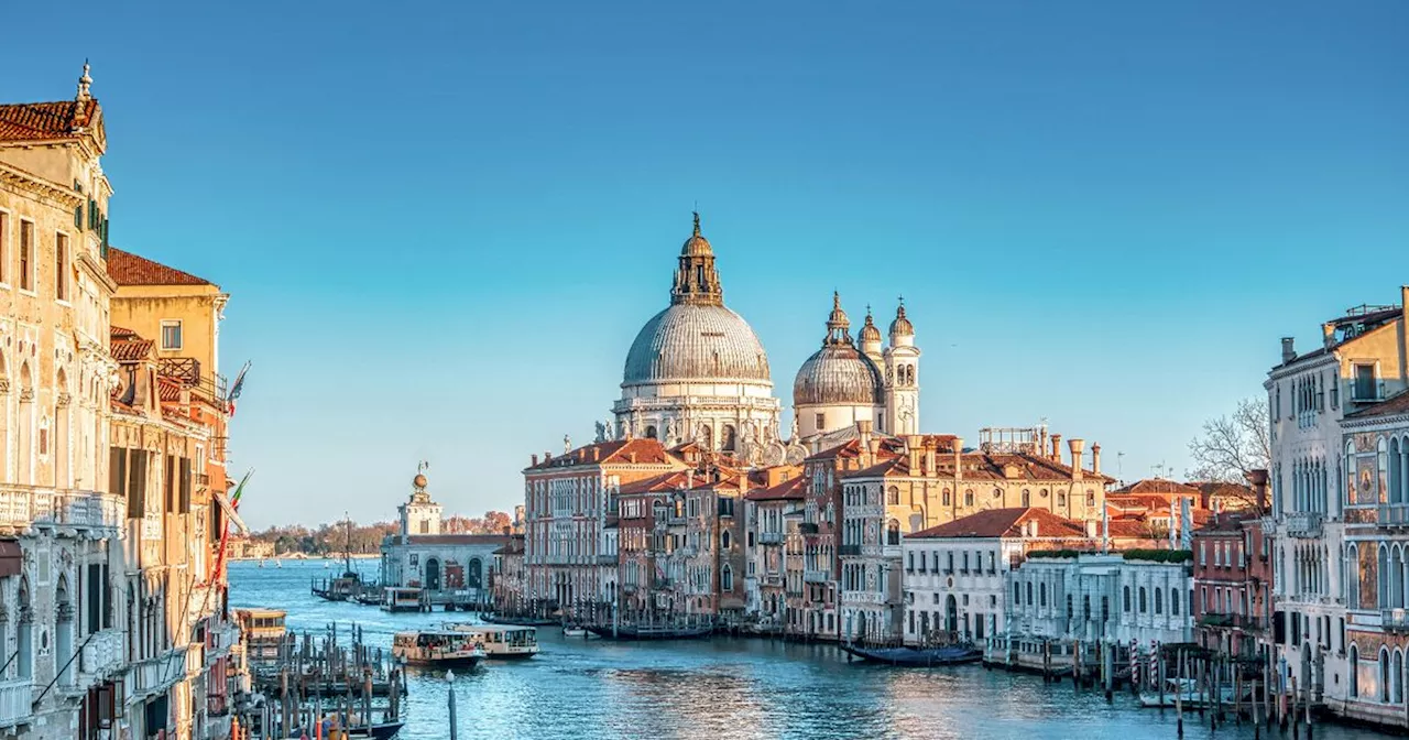 Venice imposes new tourist group limits to tackle overcrowding