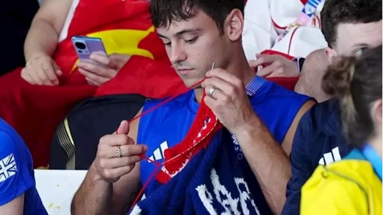 Quién Es Tom Daley, Clavadista Británico, Tejedor Influencer Medalla de Plata París 2024