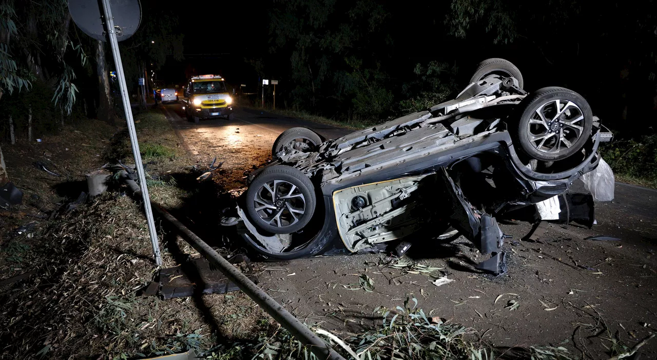 Incidente Latina, morti Gabriele Parcesepe e Christian Granella di 18 e 15 anni. Un ragazzo illeso: «Non posso