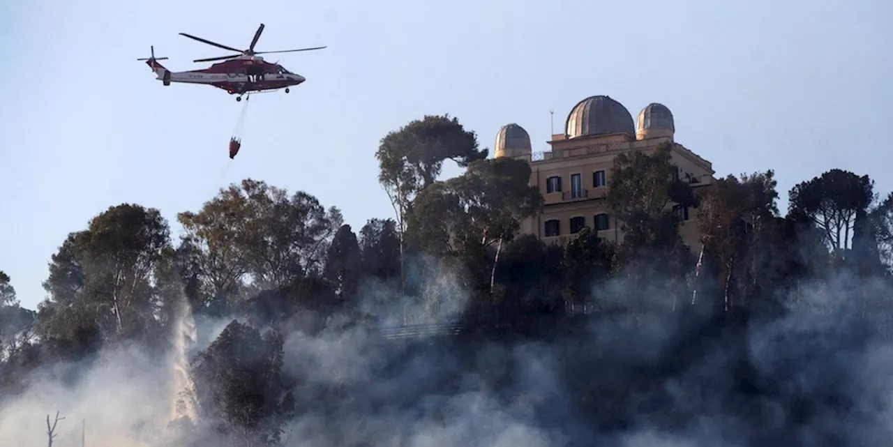 Il grosso incendio sul Monte Mario, a Roma