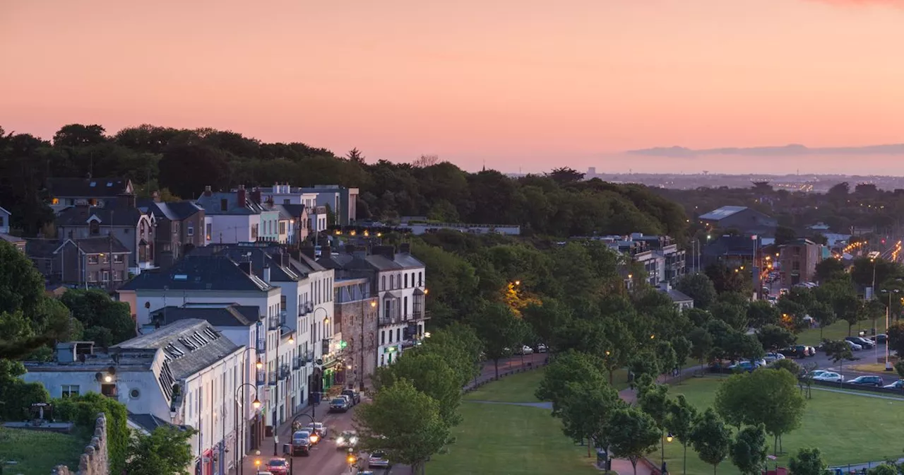 'Unusual' Ireland weather forecast as Met Eireann warns of rare nighttime event