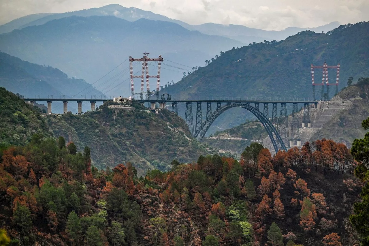 Hautement stratégique, un pont ferroviaire relie désormais l'Inde au Cachemire