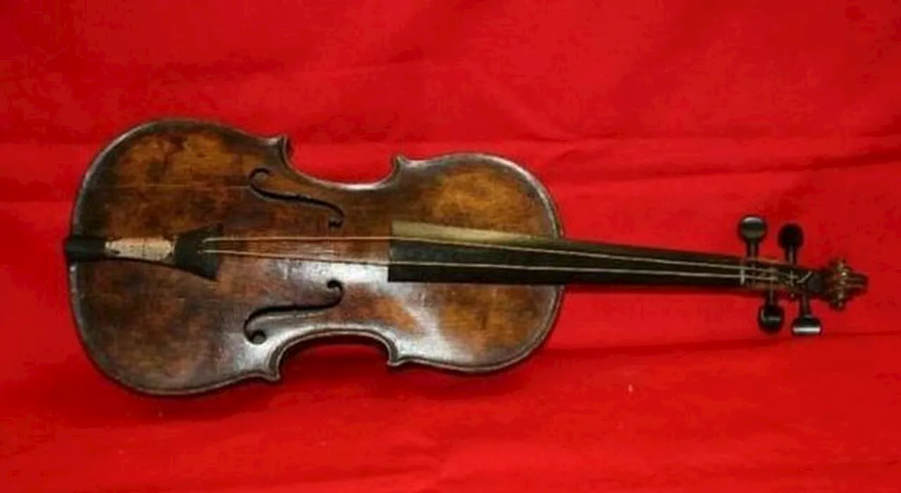 Titanic e l'asta record: la storia del violino trovato in mare sul corpo del direttore d'orchestra