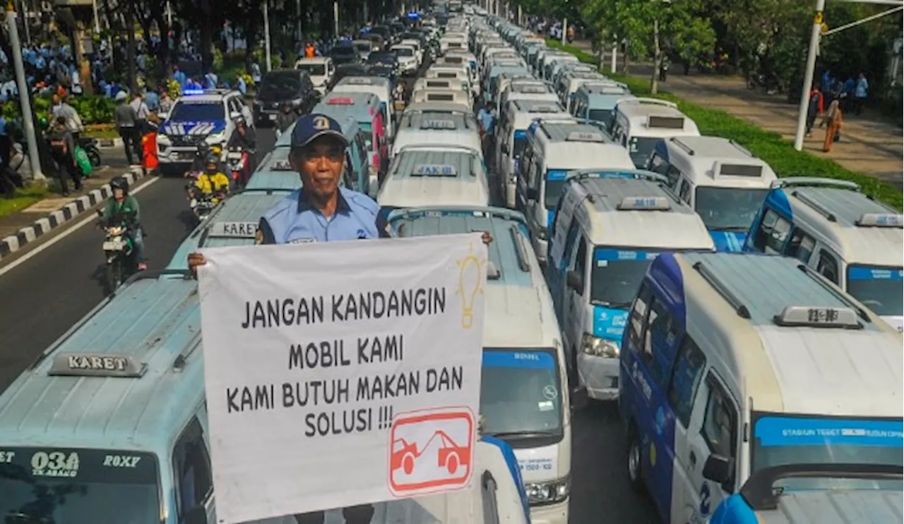 Transjakarta Harus Usut Pemalsuan Dokumen Operator JakLingko