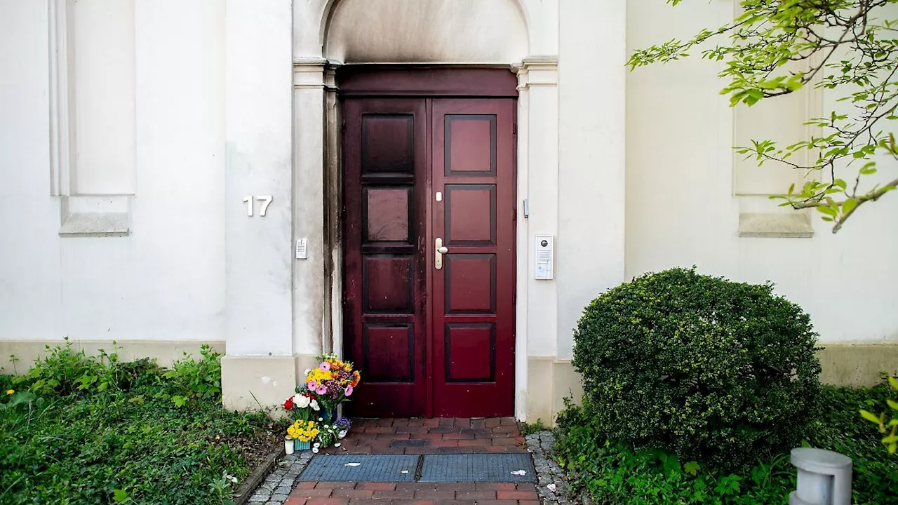 Niedersachsen & Bremen: Nach Anschlag auf Synagoge - Ermittler vermessen Tatort neu