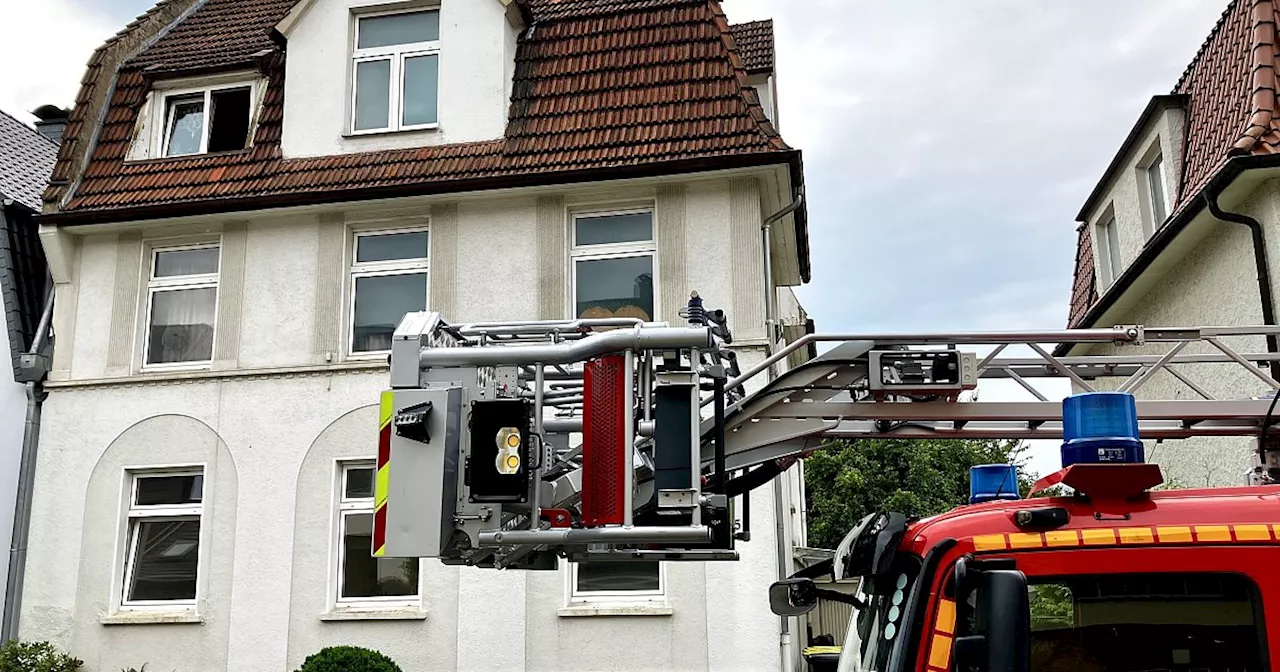 Gefährlicher Küchenbrand: Bielefelder Feuerwehr rettet schlafenden Mann