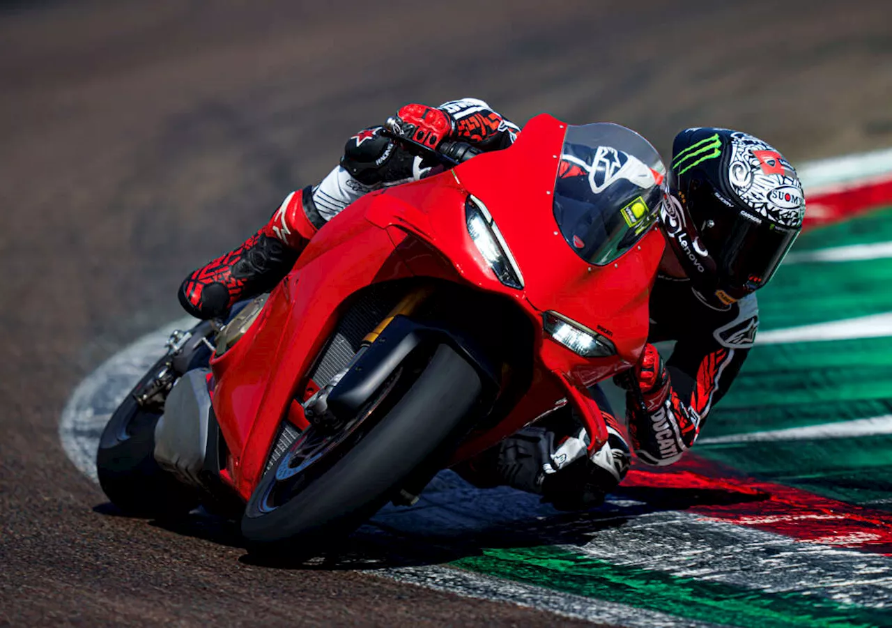 Ducati Panigale V4S seventh generation – double-sided versus single-sided, what’s the big deal?