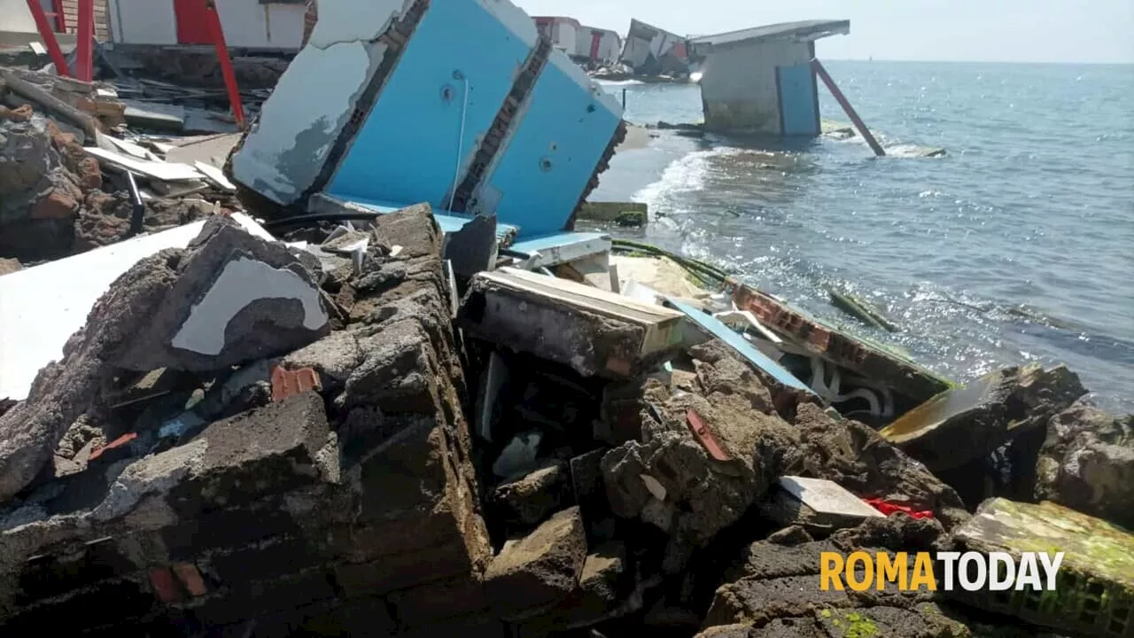 Ostia, le cabine del Kursaal vanno rimosse: “Troppi detriti pericolosi in acqua, intervenga il Sindaco”