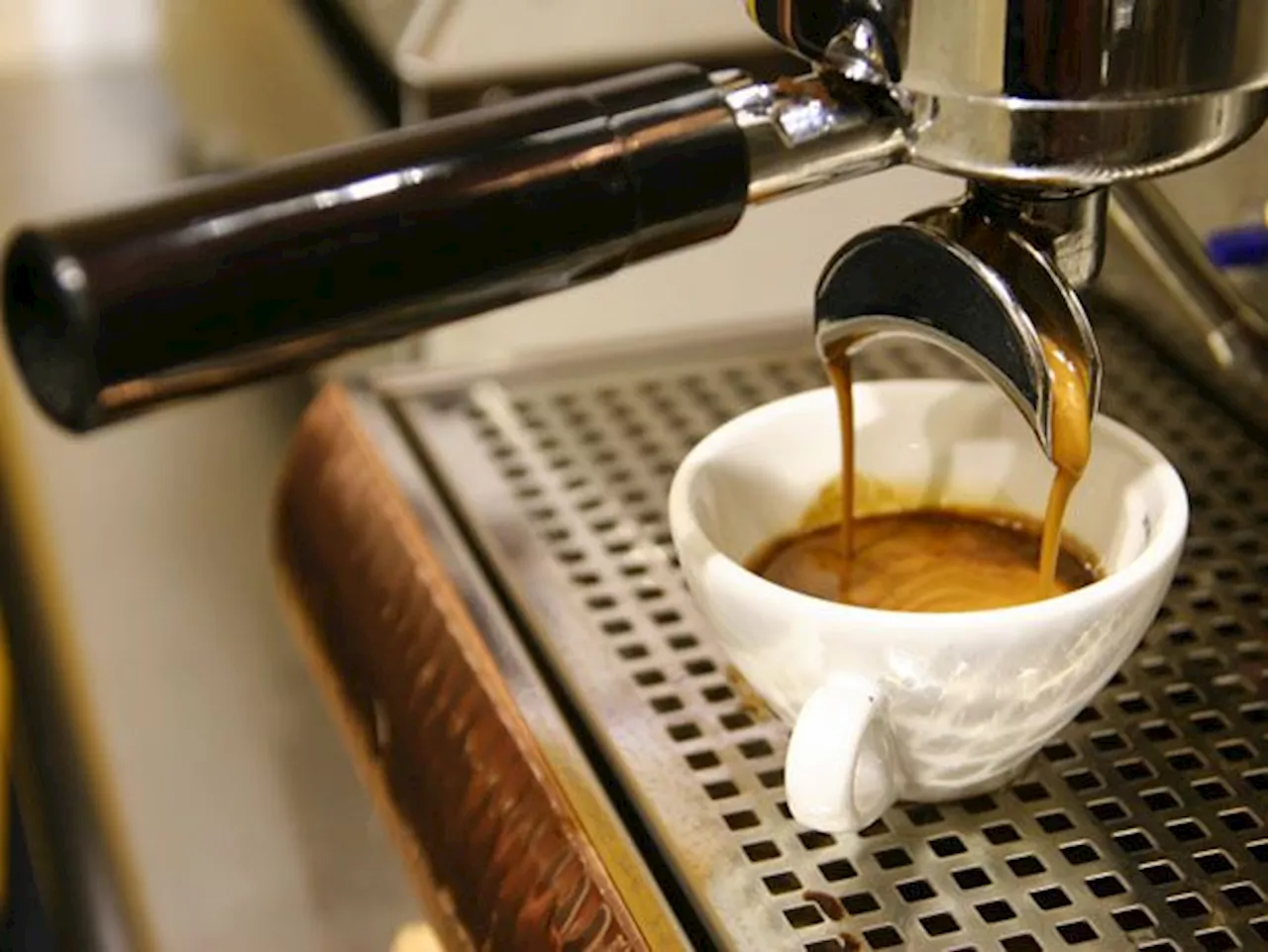 Coffee Methods: Reasons to Love a Longer Espresso Shot