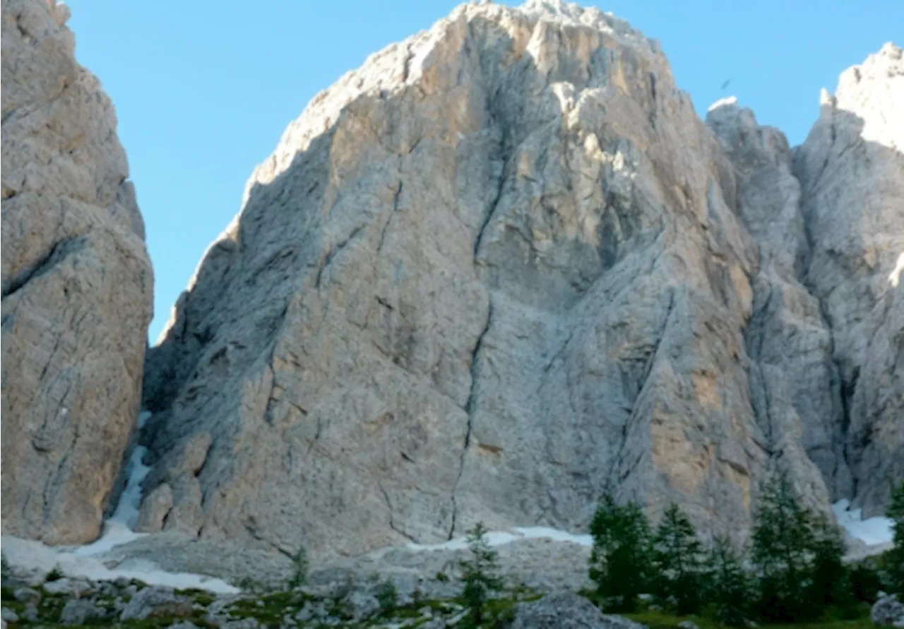 Friuli Venezia Giulia, due alpinisti muiono mentre scalano la Cima di Riofreddo